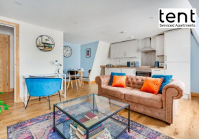 Bright, Stylish Two Bedroom Apt in Town Centre with Free Parking at Tent Serviced Apartments Chertsey
